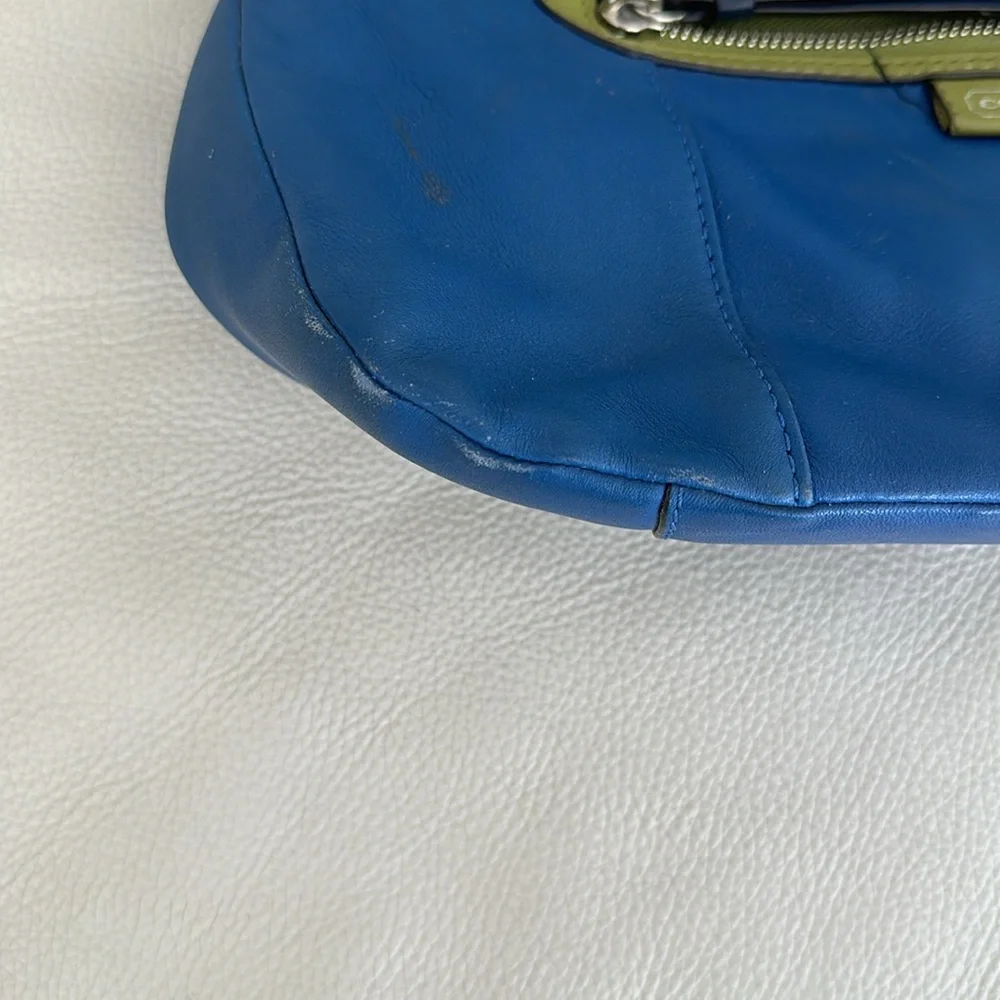 Blue Coach bag - Picture 3 of 6